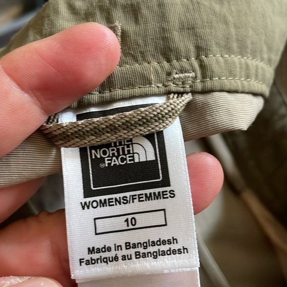 The North Face women’s Hiking Shorts Beige 100% Nylon Drawstring Outdoor - Picture 3 of 3